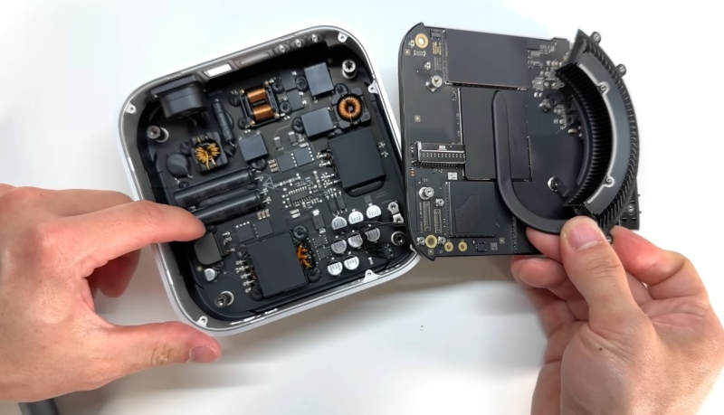 Энтузиасты разобрали новый Apple Mac Mini &mdash; компактный ПК получил съёмный SSD