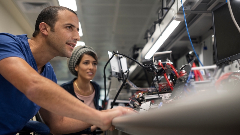 &laquo;Мы получили $0 из грантов CHIPS&raquo;&nbsp;&mdash; глава Intel пожаловался, что США тормозят выплаты по &laquo;Закону о чипах&raquo;