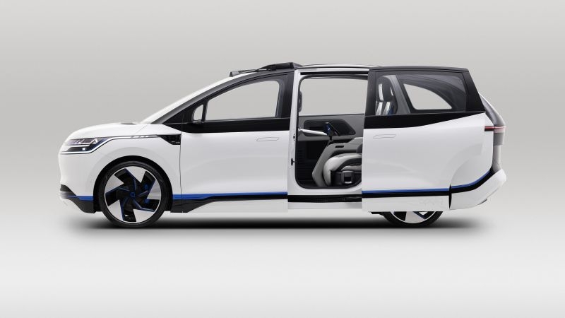 Первое в мире серийное беспилотное такси по себестоимость оказалось дешевле $35 000, похвасталась&nbsp;Baidu