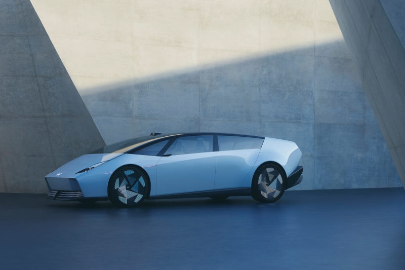 Honda представила футуристические электромобили Zero с &laquo;мудрой&raquo; ОС, которая будет учиться у водителя