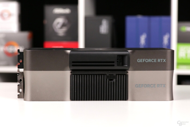 Опубликованы распаковки GeForce RTX 5090 Founders Edition&nbsp;&mdash; компактная видеокарта в экологичной коробке