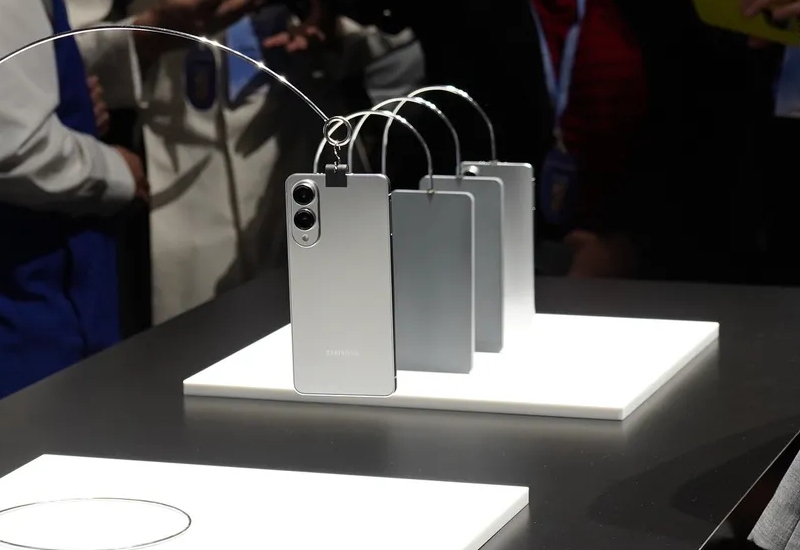 Samsung показала Galaxy S25 Edge &mdash; самый тонкий флагман, окутанный тайной