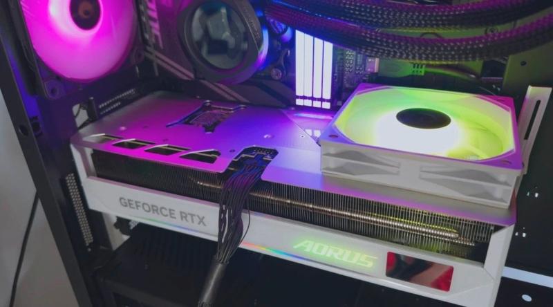 Gigabyte укомплектовала некоторые GeForce RTX 5080 и RTX 5090 &laquo;лишним&raquo; вентилятором