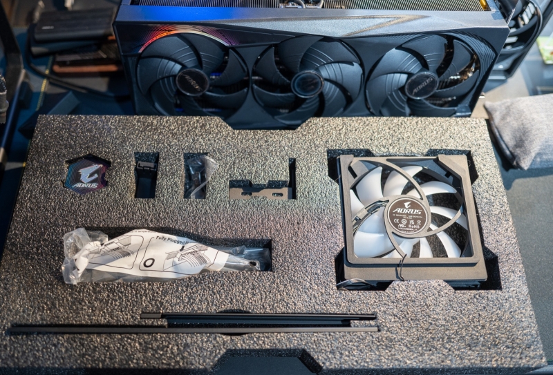 Gigabyte укомплектовала некоторые GeForce RTX 5080 и RTX 5090 &laquo;лишним&raquo; вентилятором
