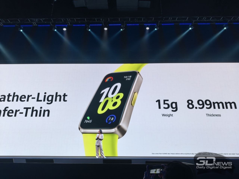 Huawei представила умный браслет Band 10 и спортивные наушники FreeArc