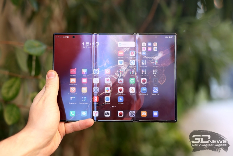 В России стартовали продажи трёхстворчатого смартфона&nbsp;Huawei Mate XT Ultimate Design и флагмана&nbsp;Mate 70 Pro