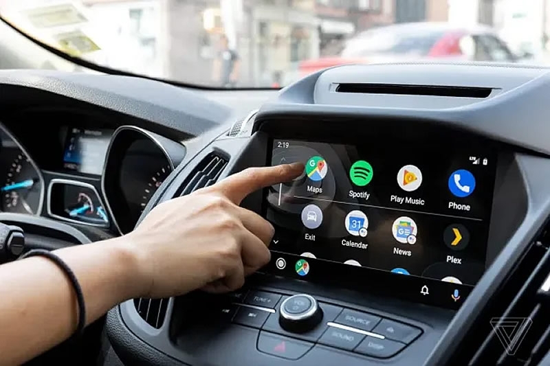 Android Auto получила полную поддержку игр для Android, но на ходу они запускаться не будут