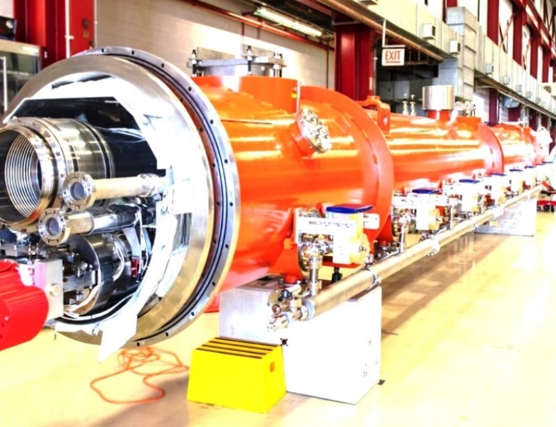 Бывший гендир Intel Гелсингер обратился к ускорителям частиц в поисках нового способа производства чипов