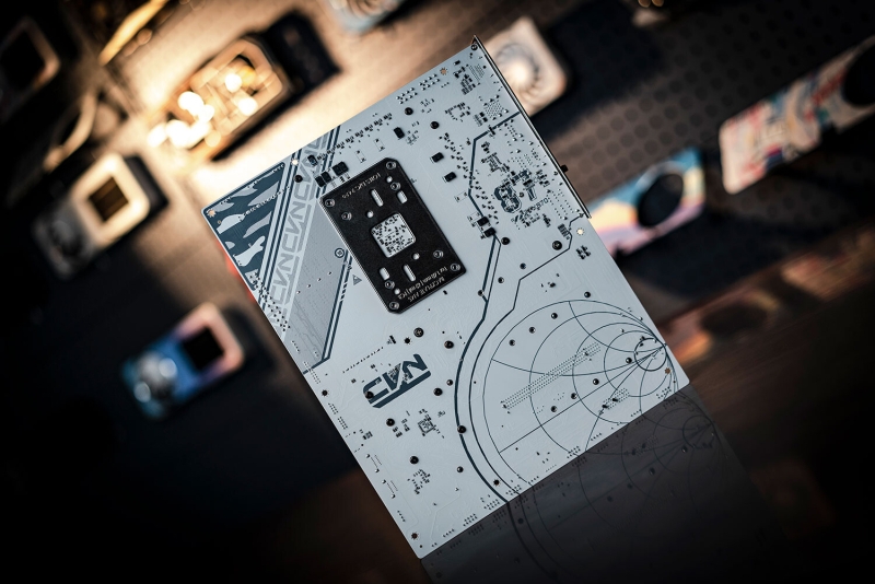 Colorful представила плату CVN X870 Ark Frozen для процессоров Ryzen 9000