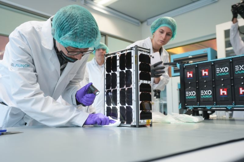 Министр торговли США дал понять, что Трамп всё равно перетащит производство электроники с Тайваня