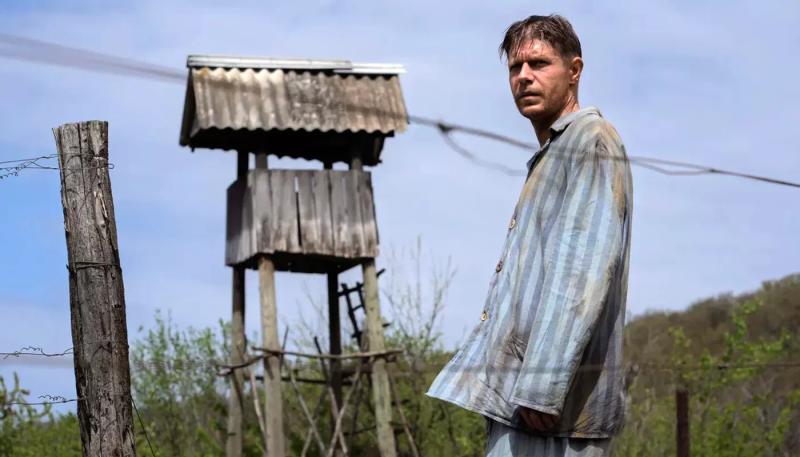 Никита Ефремов и Милош Бикович снимаются в военной драме