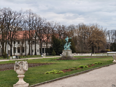 Обзор Nothing Phone (3a) Pro: самый нескучный смартфон 2025 года