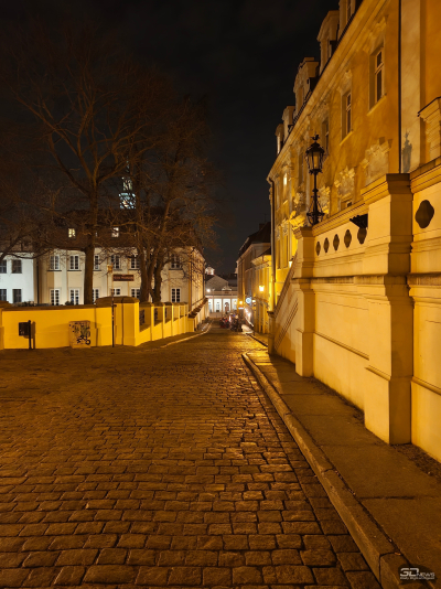 Обзор Nothing Phone (3a) Pro: самый нескучный смартфон 2025 года