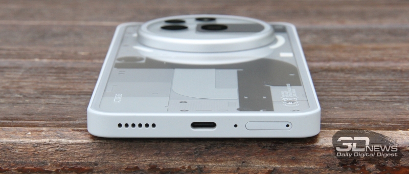 Обзор Nothing Phone (3a) Pro: самый нескучный смартфон 2025 года