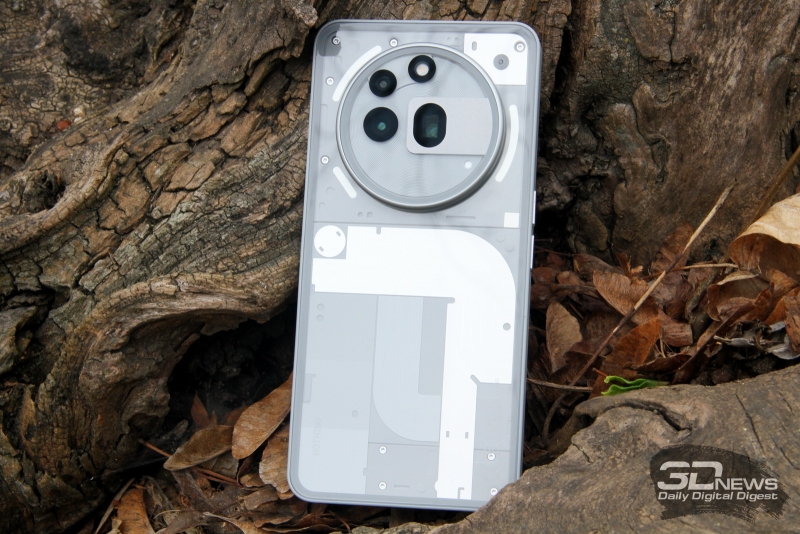 Обзор Nothing Phone (3a) Pro: самый нескучный смартфон 2025 года