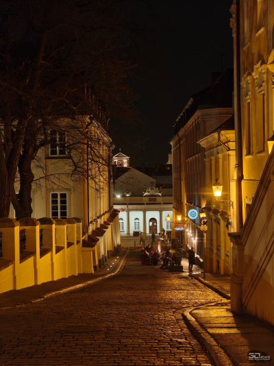 Обзор Nothing Phone (3a) Pro: самый нескучный смартфон 2025 года