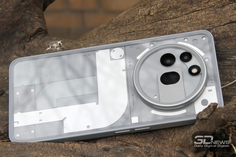 Обзор Nothing Phone (3a) Pro: самый нескучный смартфон 2025 года