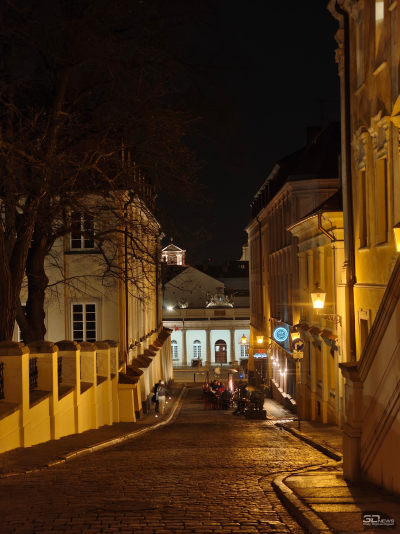 Обзор Nothing Phone (3a) Pro: самый нескучный смартфон 2025 года