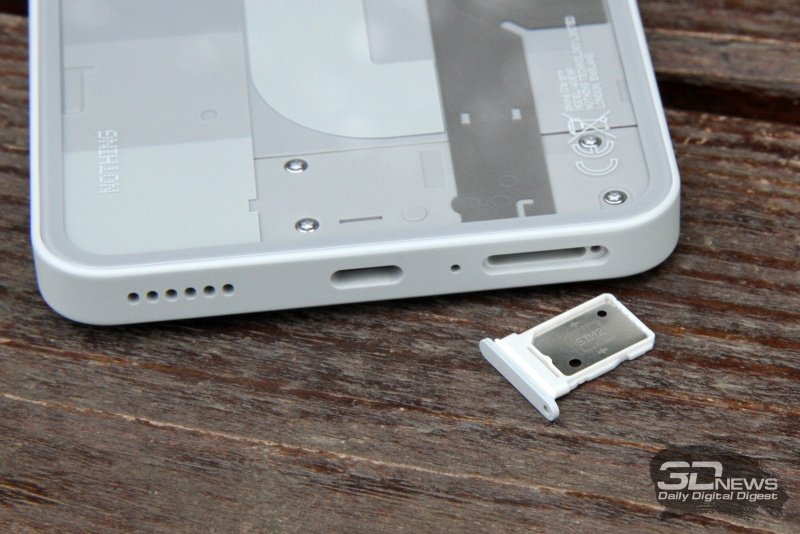 Обзор Nothing Phone (3a) Pro: самый нескучный смартфон 2025 года