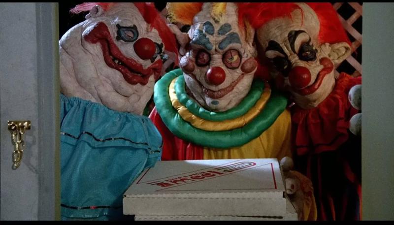 Райан Гослинг снимет ремейк фильма "Клоуны-убийцы из космоса"