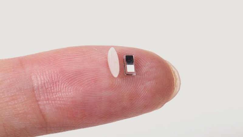 В США создали самый маленький в мире кардиостимулятор — он добывает питание прямо в организме и со временем растворяется