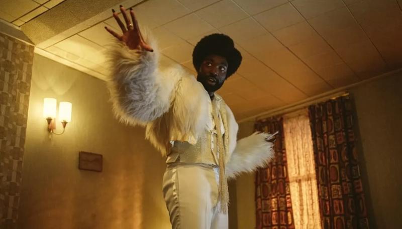 Дж.К. Роулинг не уволит Паапу Эссьеду за поддержку трансгендеров