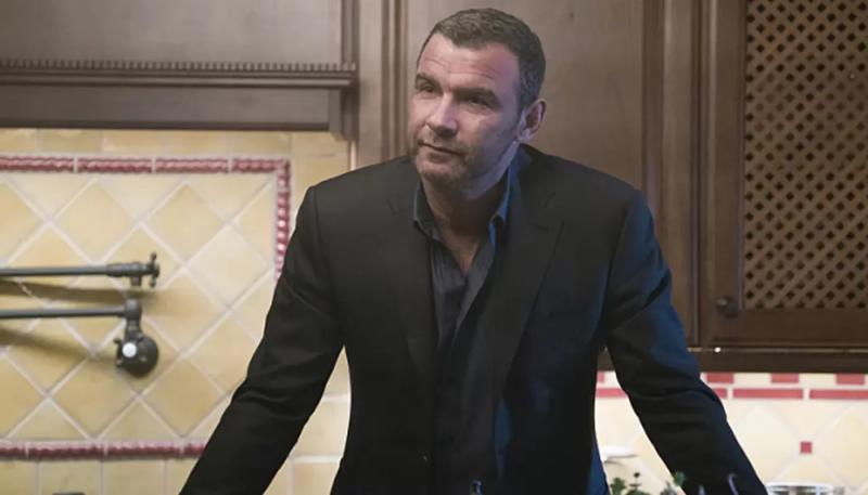 Лив Шрайбер рассказал об отношении к трансгендерному сыну